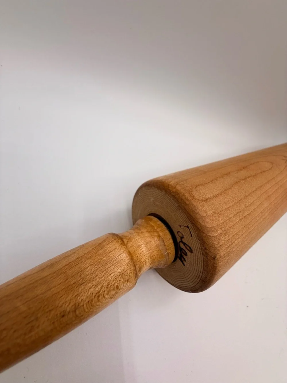 Foley Classic Vintage Wooden Rolling Pin - Natural Maple Wood Finish
